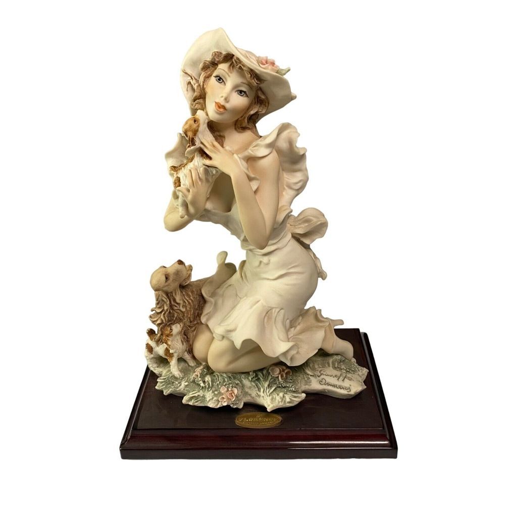 Giuseppi Armani Cuddle Up‎ Figurine 1997 creation year